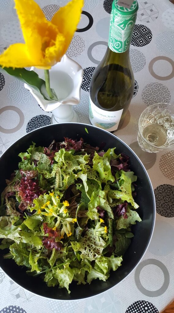 Nurmenukuga salat